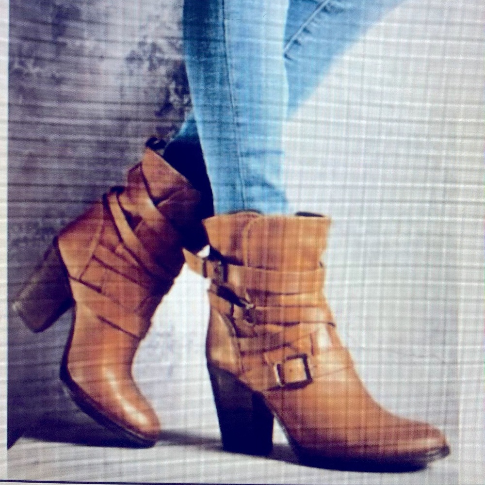 Steve Madden Yale Buckled Boots